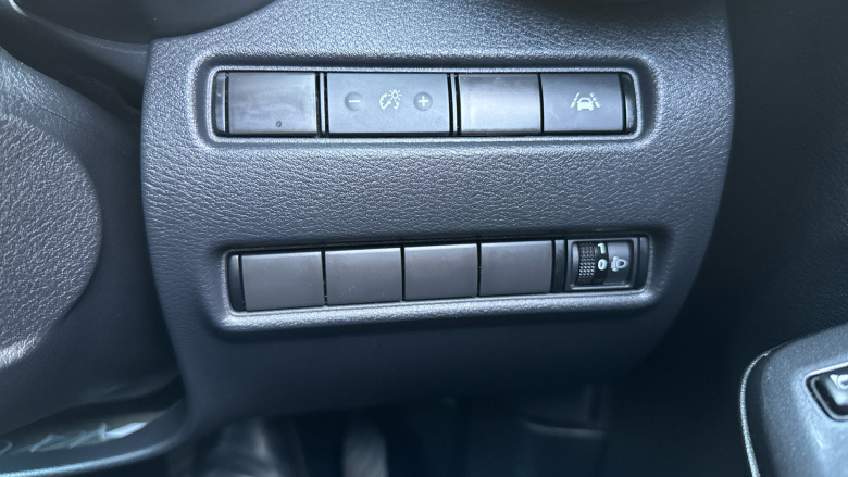 Nissan Juke 1.6 Hybrid N-Connecta 5dr Auto Hybrid Hatchback